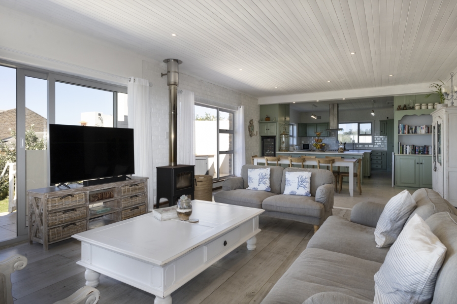 6 Bedroom Property for Sale in West Beach Eastern Cape